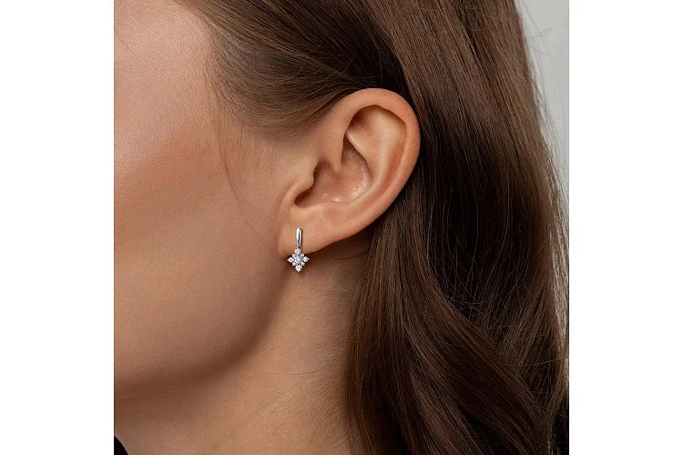 Серьги из белого золота с 18 фианитами