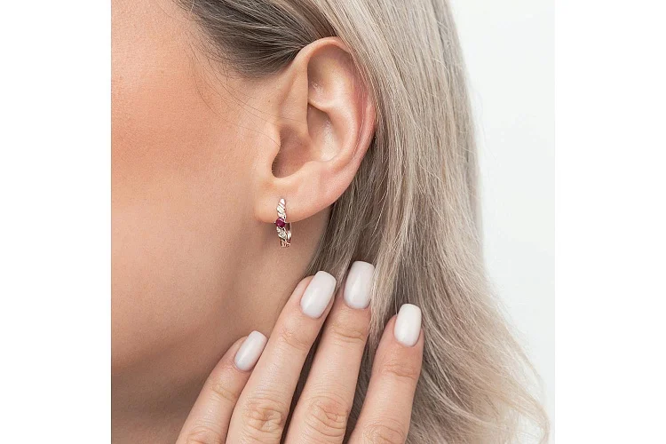 Серьги из красного золота с 2 рубинами и 12 бриллиантами