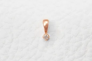 Подвеска из красного золота с бриллиантом