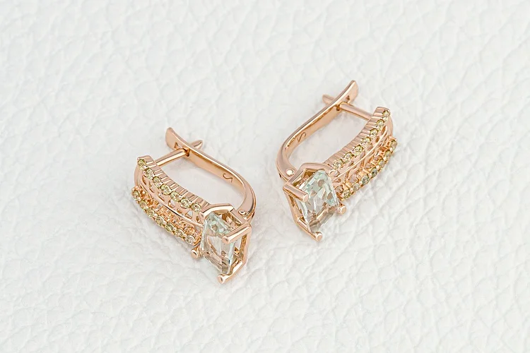 Серьги из красного золота с 2 празиолитами и 28 фианитами