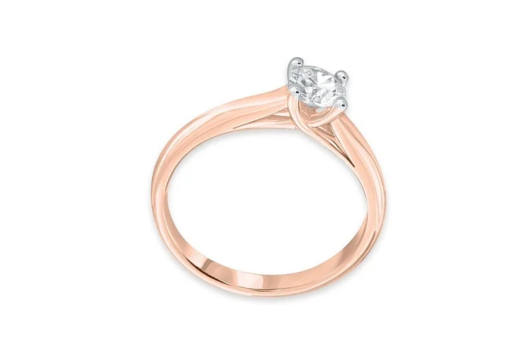 Кольцо из красного золота с бриллиантом