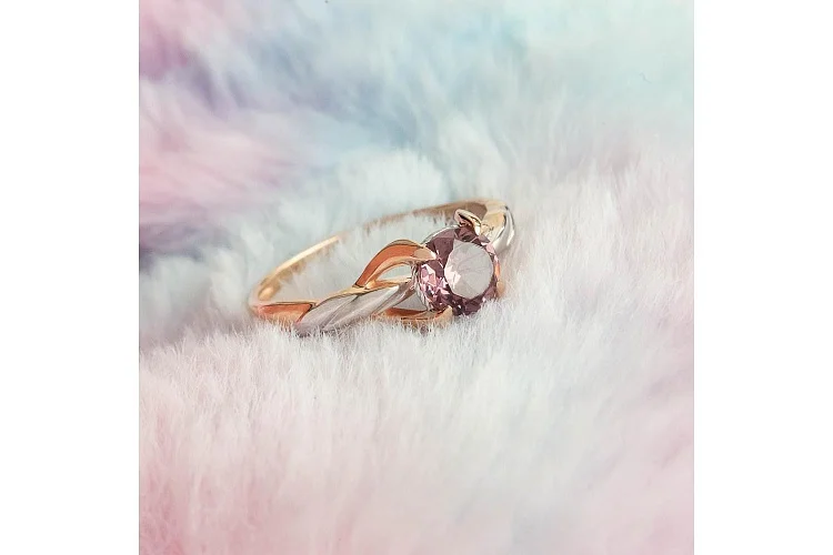 Кольцо из красного золота с ситаллом