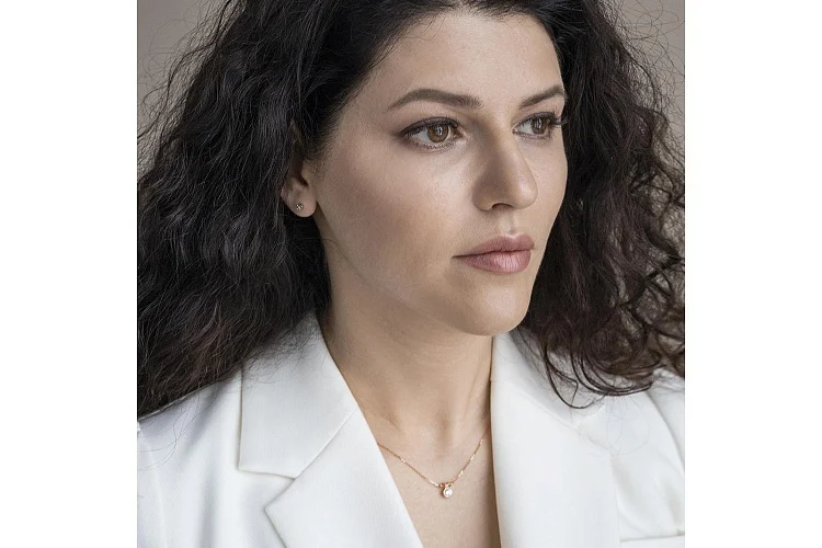 Колье из красного золота с кристаллом swarovski