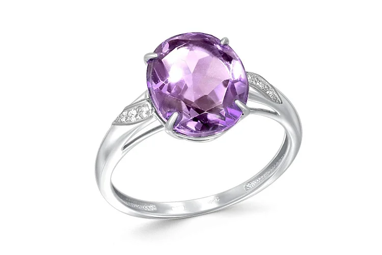 Кольцо из белого золота с аметистом и 6 фианитами