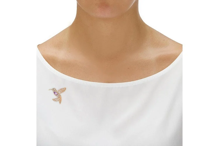 Брошь Колибри из красного золота с аметистом и 48 фианитами