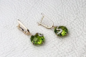 Серьги из красного золота с 2 ситаллами и 14 фианитами