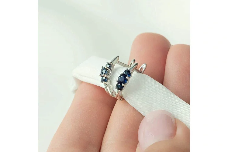 Серьги из белого золота с 6 сапфирами
