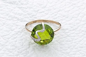 Кольцо из красного золота с ситаллом и 7 фианитами