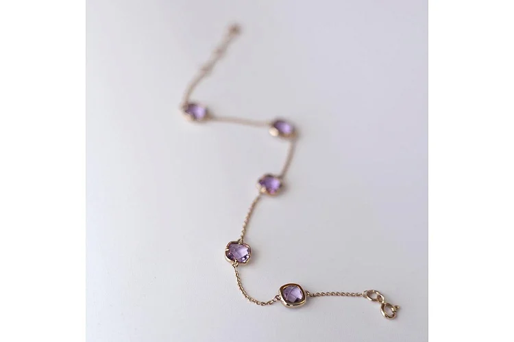 Браслет из красного золота с 5 аметистами