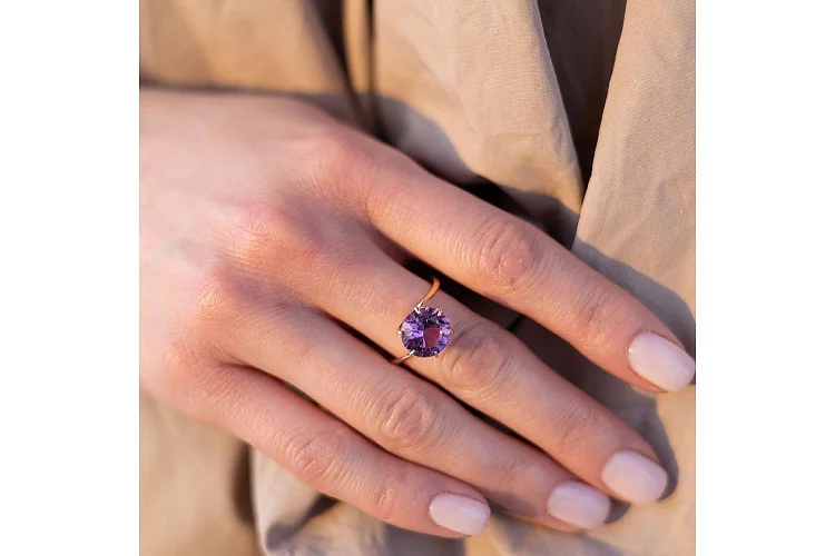 Кольцо из красного золота с ситаллом