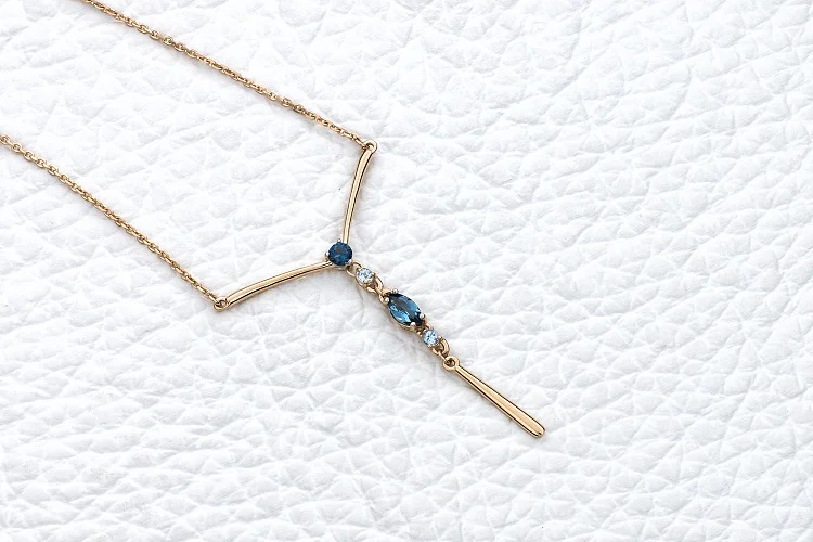 Колье из красного золота с 2 топазами лондон и 2 топазами swiss