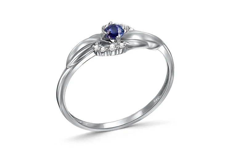 Кольцо из белого золота с корундом и 8 бриллиантами