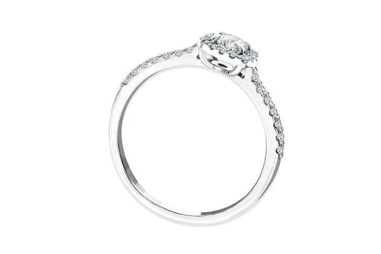 Кольцо из белого золота с 31 муассанитами
