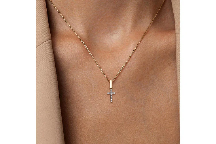 Подвеска Крест из жёлтого золота с 12 бриллиантами