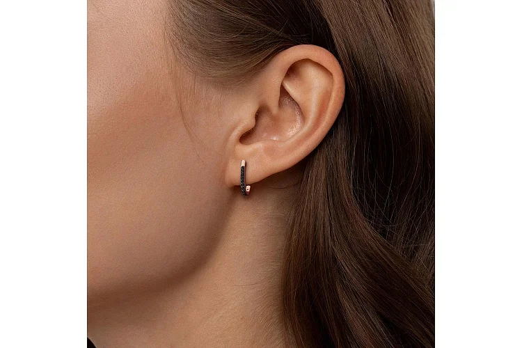 Серьги-пусеты из красного золота с 24 фианитами