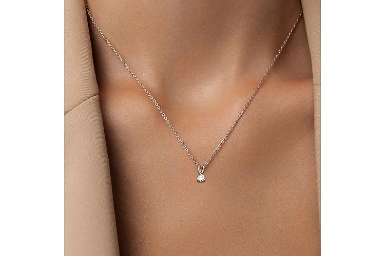 Подвеска из белого золота с бриллиантом