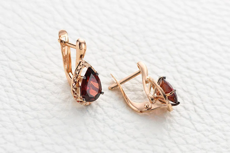 Серьги из красного золота с 2 гранатами