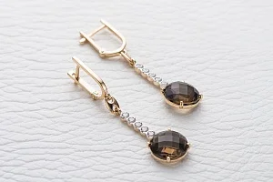 Серьги из красного золота с 2 раухтопазами и 10 фианитами