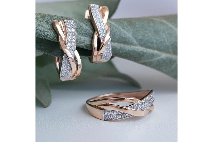 Серьги из красного золота с 50 бриллиантами