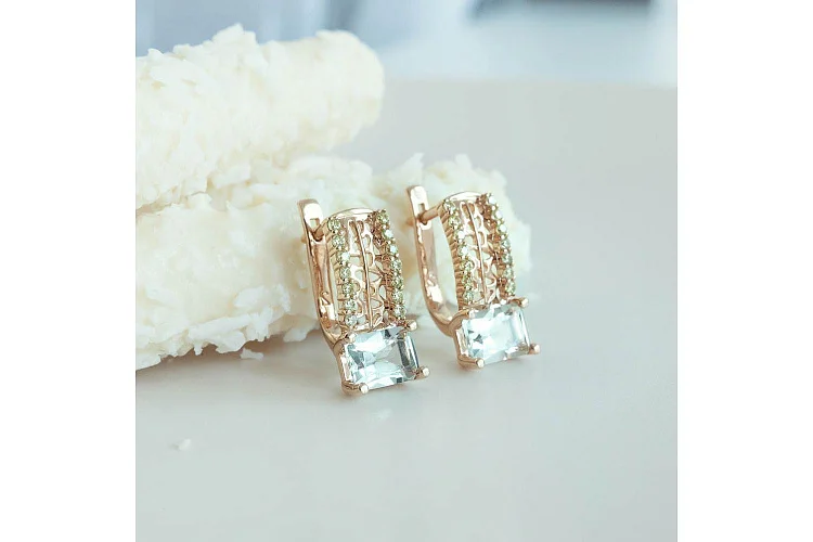 Серьги из красного золота с 2 празиолитами и 28 фианитами