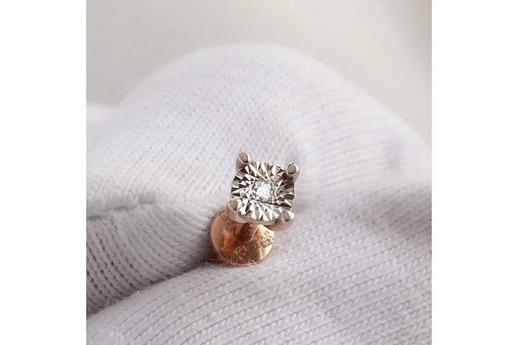 Серьги-пусеты из красного золота с 2 бриллиантами