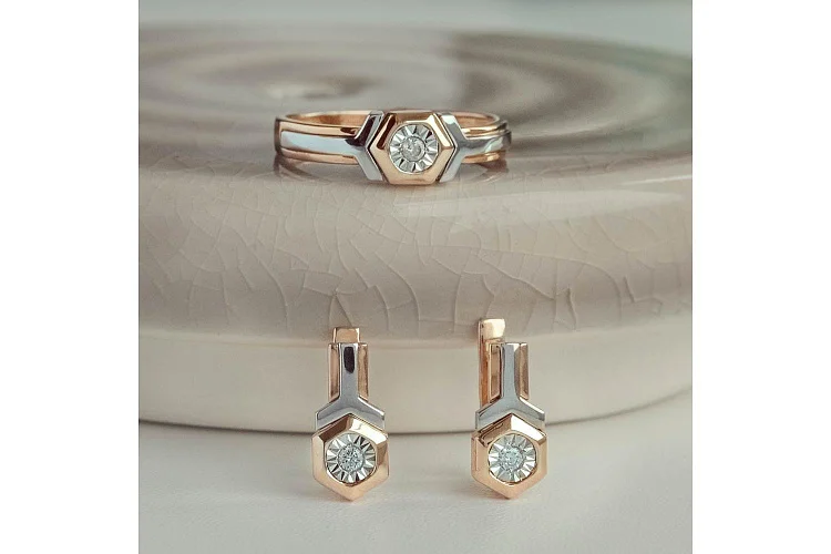 Серьги из красного золота с 2 бриллиантами