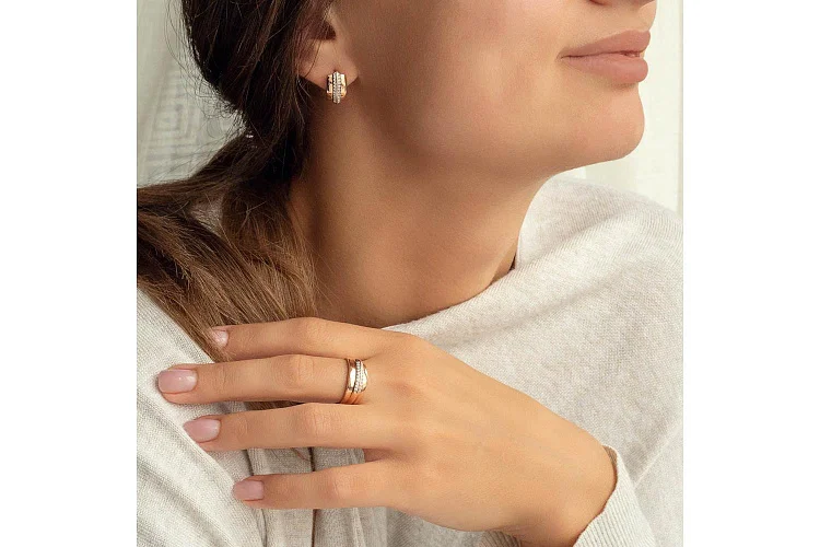 Серьги из красного золота с 40 фианитами