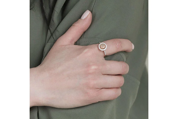 Кольцо из красного золота с опалом и 30 фианитами