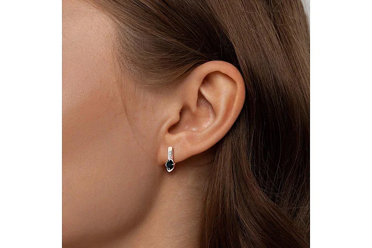 Серьги из красного золота с 2 сапфирами и 6 бриллиантами