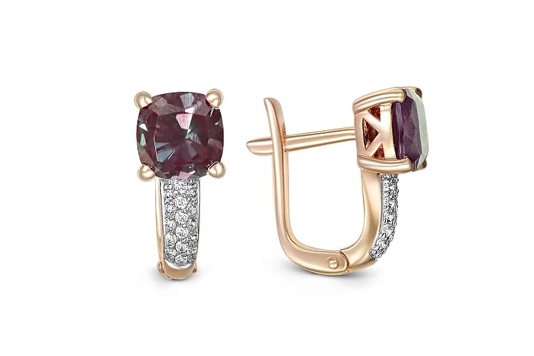 Серьги из красного золота с 2 александритами и 32 фианитами