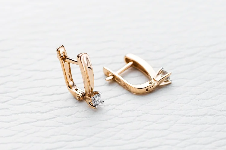 Серьги из красного золота с 2 бриллиантами