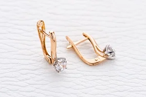 Серьги из красного золота с 2 кристаллами swarovski