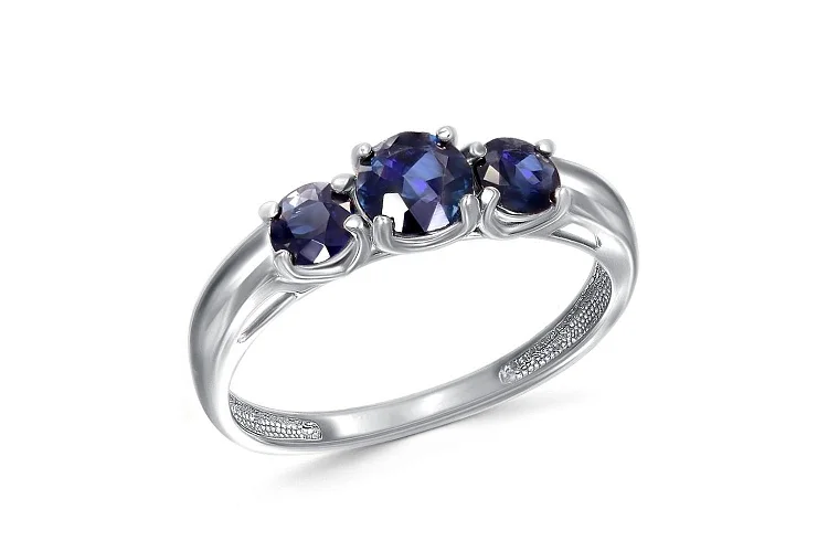 Кольцо из белого золота с 3 корундами