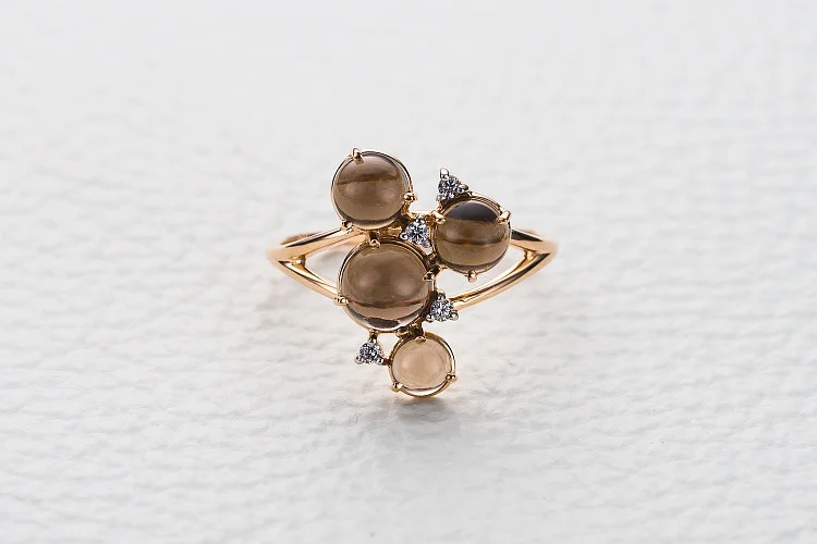 Кольцо из красного золота с раухтопазом, хризолитом и цитрином