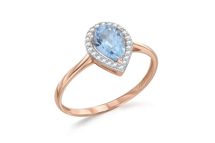 Кольцо из красного золота с топазом sky и 23 фианитами