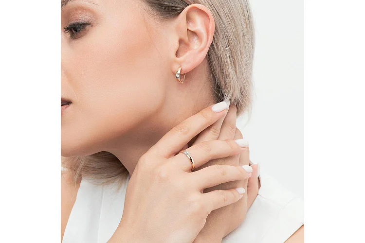 Серьги из красного золота с 2 бриллиантами