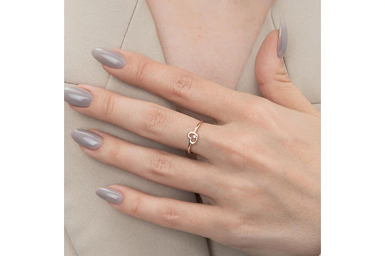 Кольцо Сердце из красного золота с фианитом