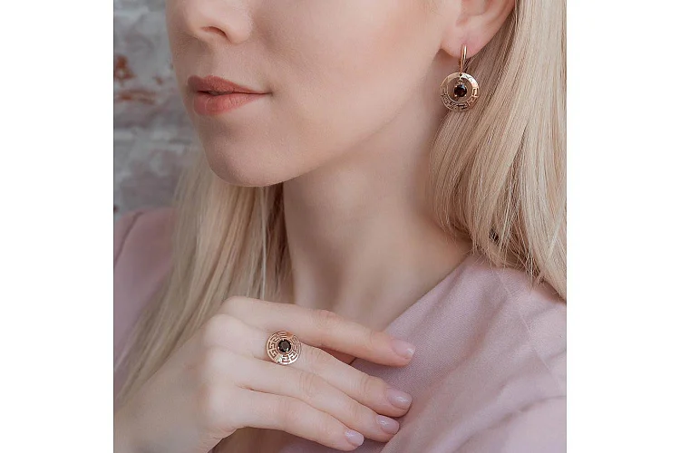 Серьги из красного золота с 2 раухтопазами