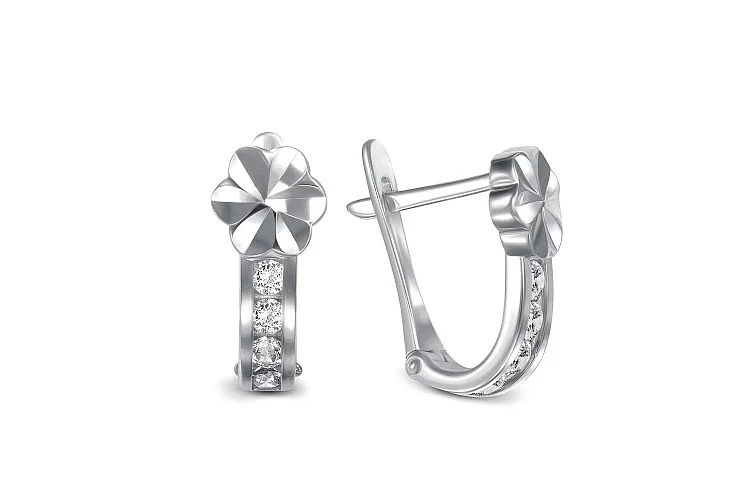 Серьги детские Цветы из белого золота с 8 фианитами