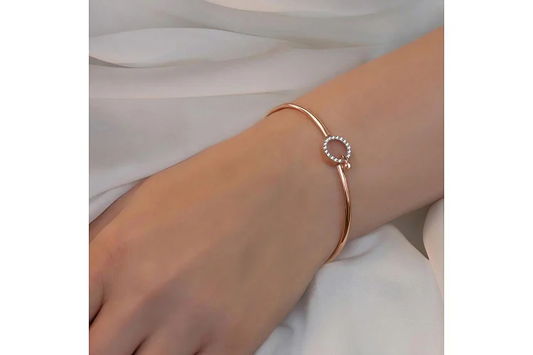 Браслет из красного золота с 19 фианитами