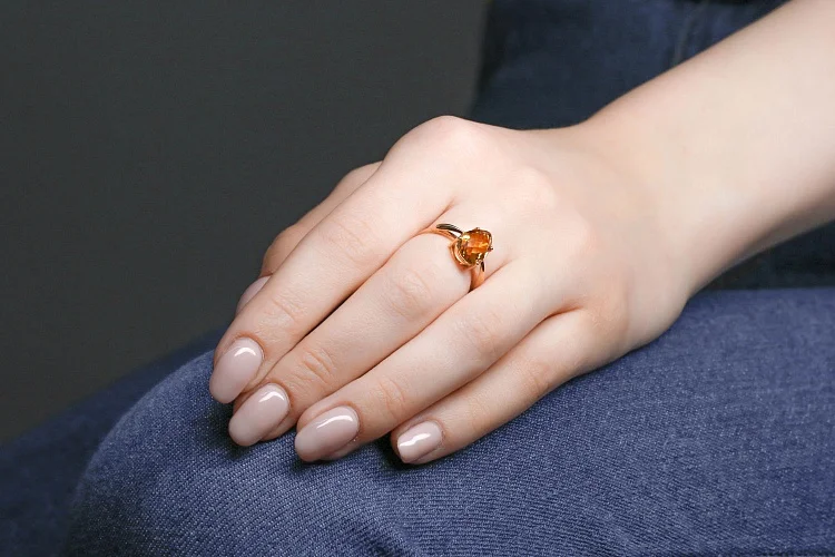 Кольцо из красного золота с цитрином