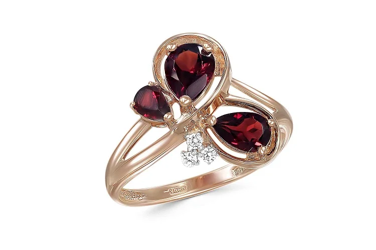 Кольцо из красного золота с 3 гранатами и 3 фианитами