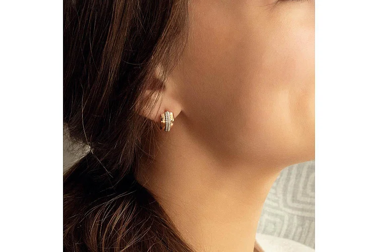 Серьги из красного золота с 40 фианитами