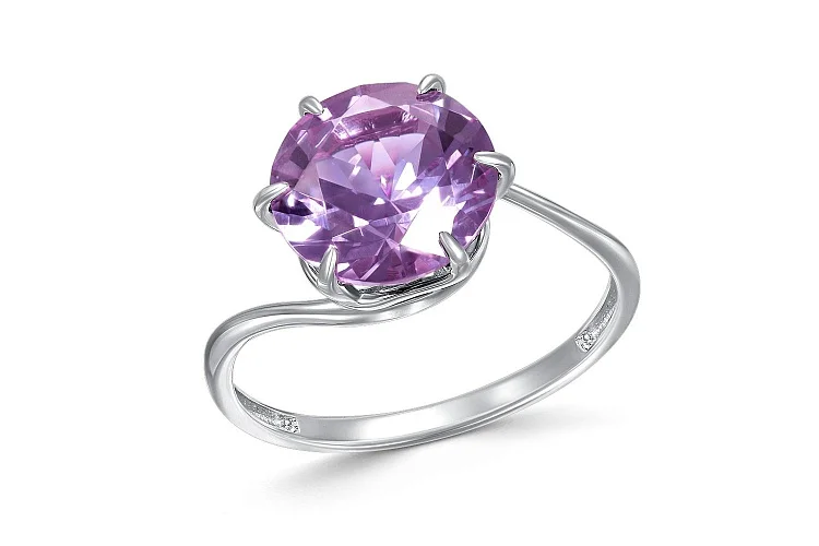 Кольцо из белого золота с аметистом