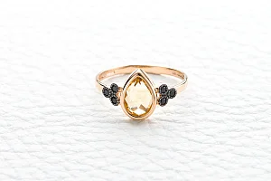 Кольцо из красного золота с цитрином и 6 фианитами