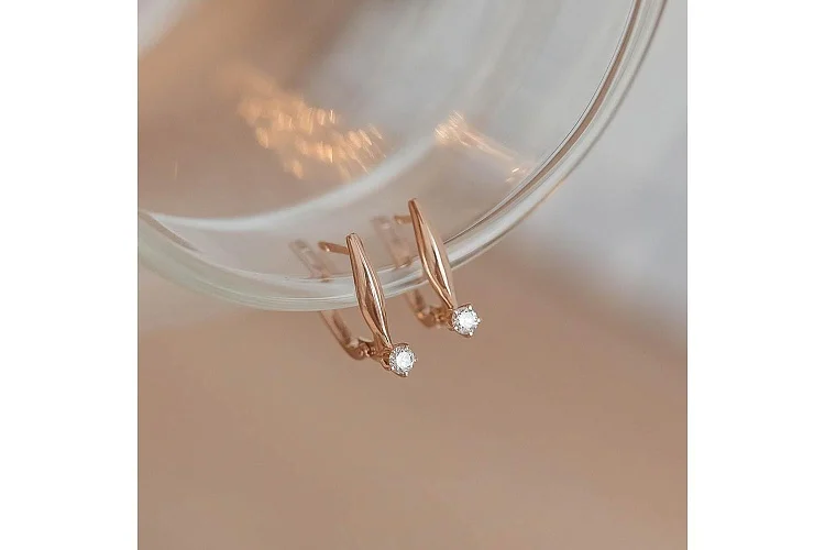 Серьги из красного золота с 2 бриллиантами