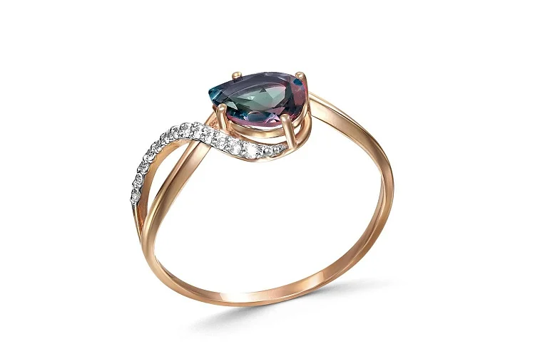 Кольцо из красного золота с александритом и 13 фианитами