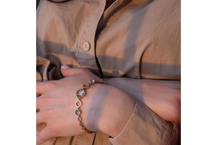 Браслет из красного золота с 3 аметистами