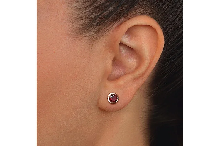 Серьги-пусеты из красного золота с 2 гранатами