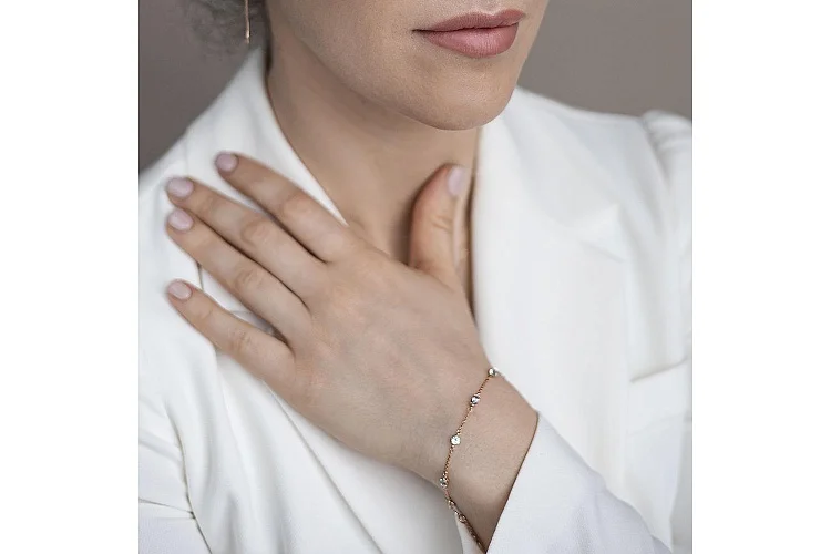 Браслет из красного золота с 8 топазами sky